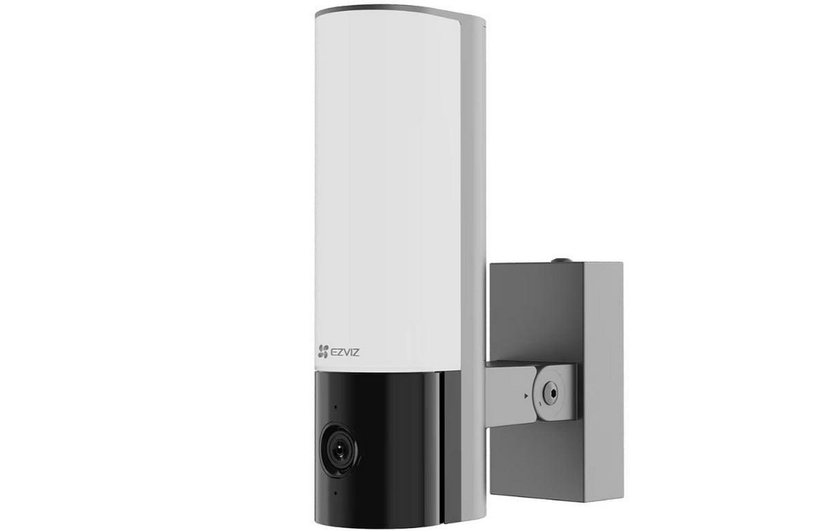 IP camera with LED application, Wi-Fi6, 3MP, Bidirectional audio, IR 15m, MicroSD card, Alarm - EZVIZ CS-EL3(3WFL,2.8mm)